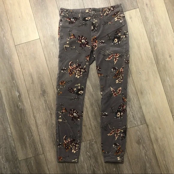 Pilcro and the Letterpress by Anthropologie Floral High-Rise Pants - Picture 3 of 8